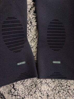 Better washable compression sleeves for the knees